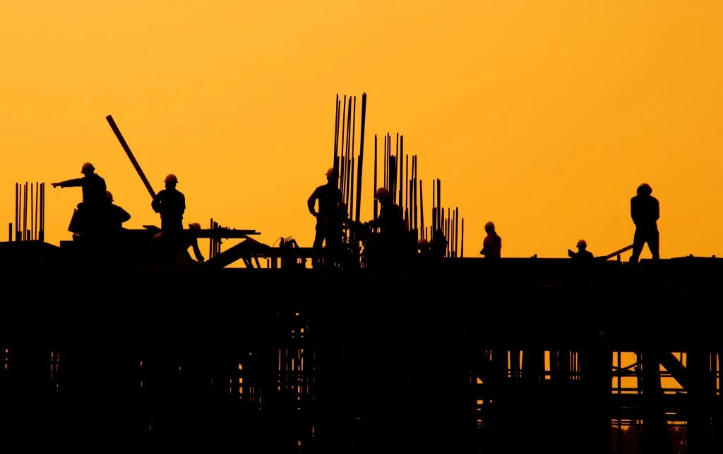 construction-workers-sunset-1024x644